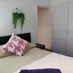 Accommodation Cafe